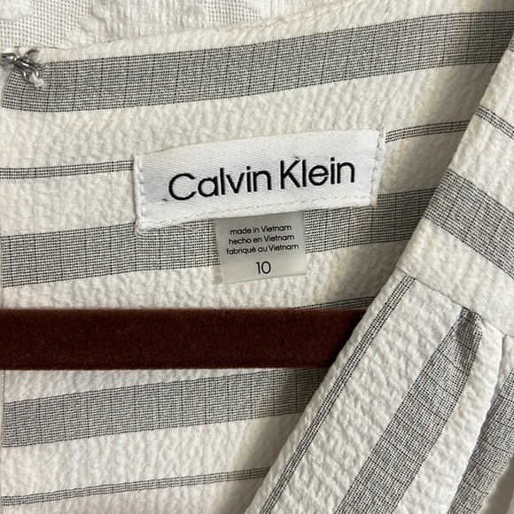 Calvin Klein gray & white dress, size 10, only worn once, like new condition - Picture 3 of 7